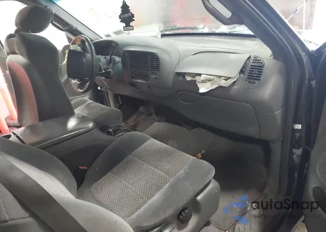 2002 Ford F-150 Xl/Xlt z USA, uszkodzony, nr VIN 1FTRX17252NA19598